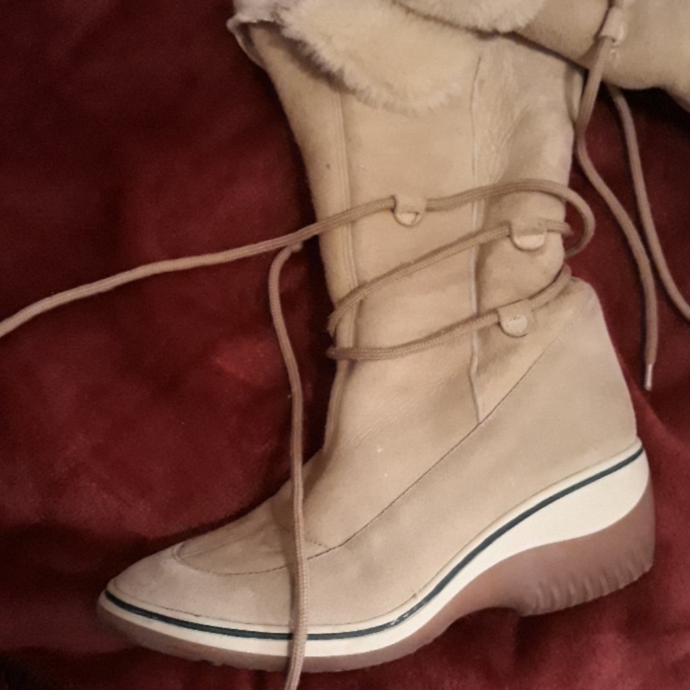Shoes - Picture 2 of 4